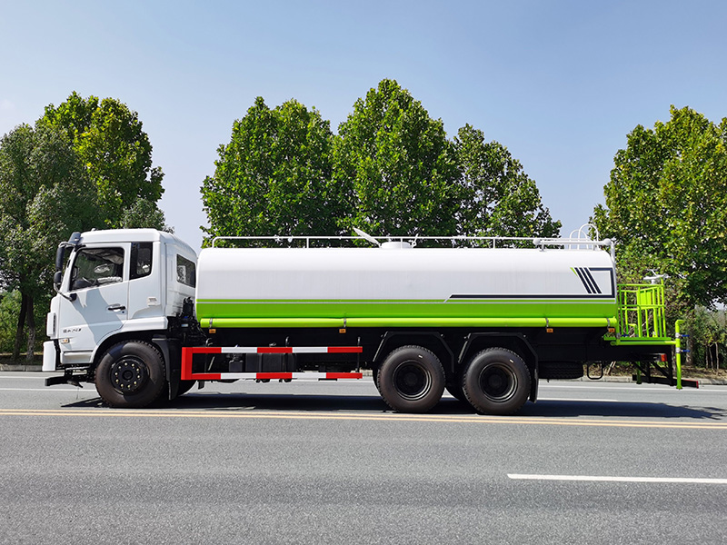 东风20-22方洒水车