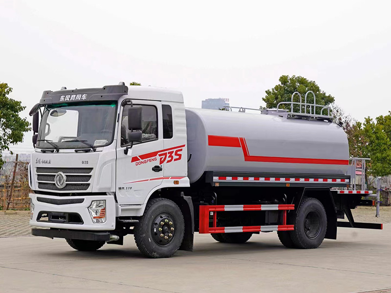 东风D3 12方洒水车