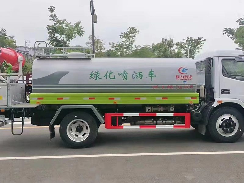 东风福瑞卡9.3方喷雾洒水车