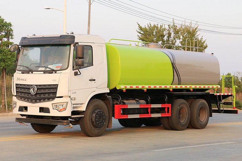 东风D3L后八轮20吨洒水车​国六