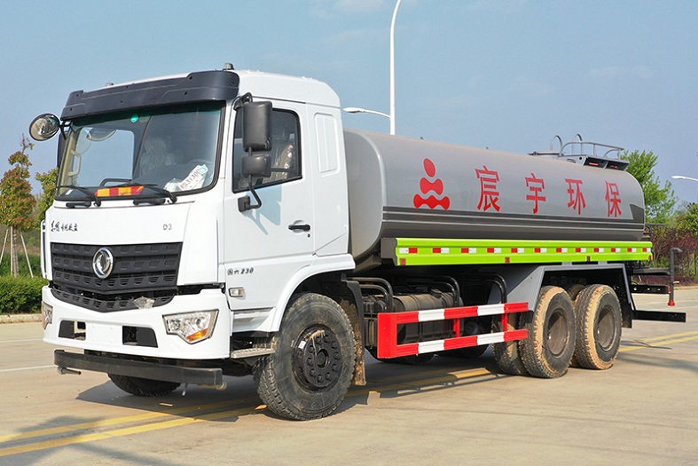 东风D3L后八轮20吨喷雾车