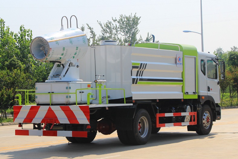 东风D9国六10吨（方罐）多功能抑尘车