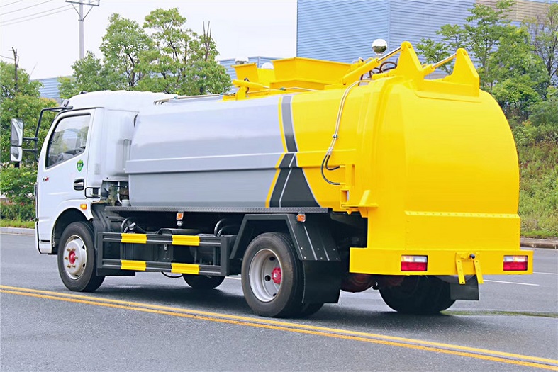 东风大多利卡8方餐垃圾车（方罐）国六