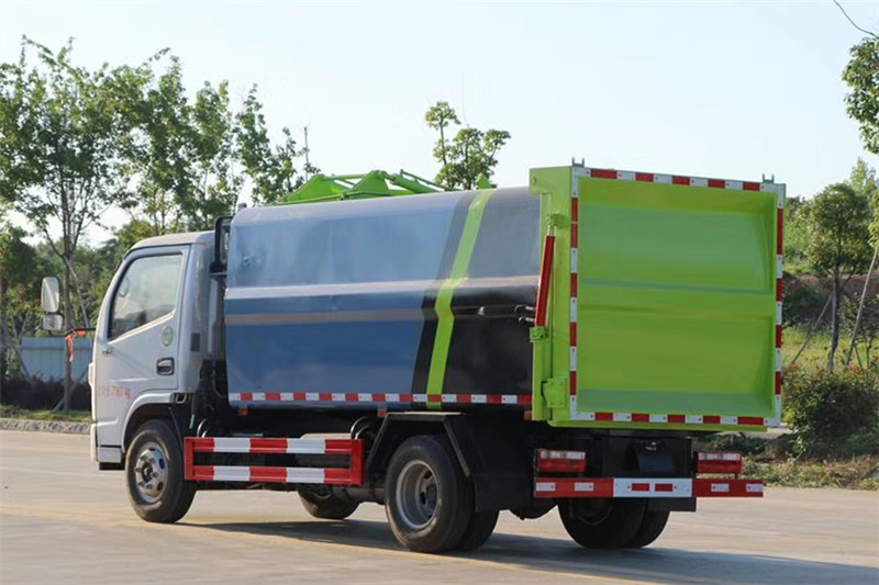 东风小多利卡6方侧装压缩垃圾车