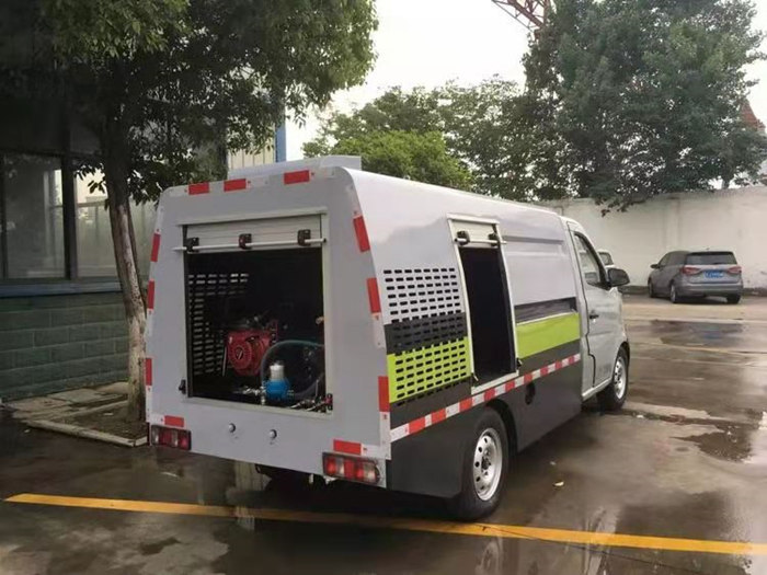 长安小型路面清洗车