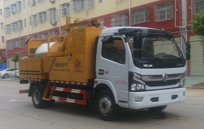 程力威牌路面养护车