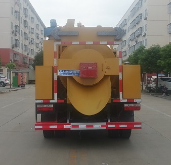 程力威牌路面养护车