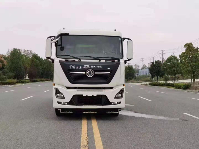 东风天龙22方大型洗扫车