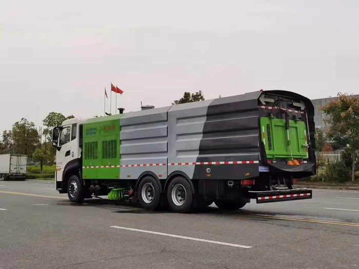 东风天龙22方大型洗扫车