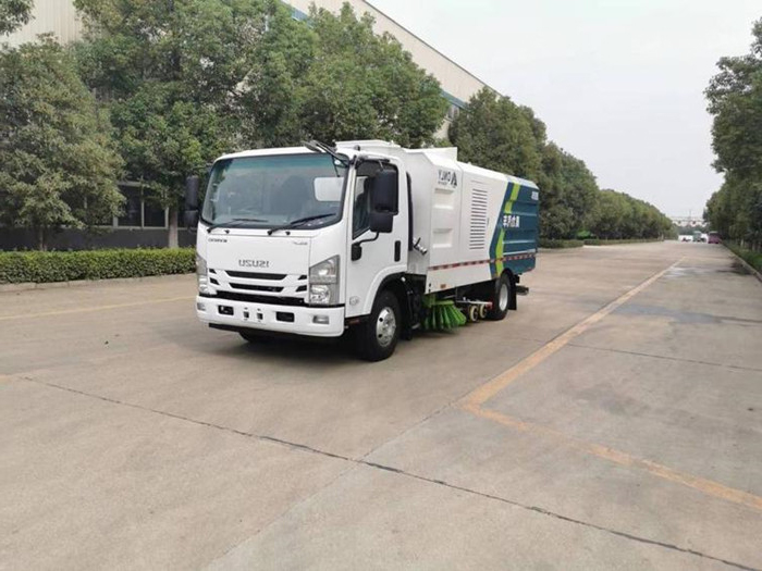 庆铃五十铃8方洗扫车