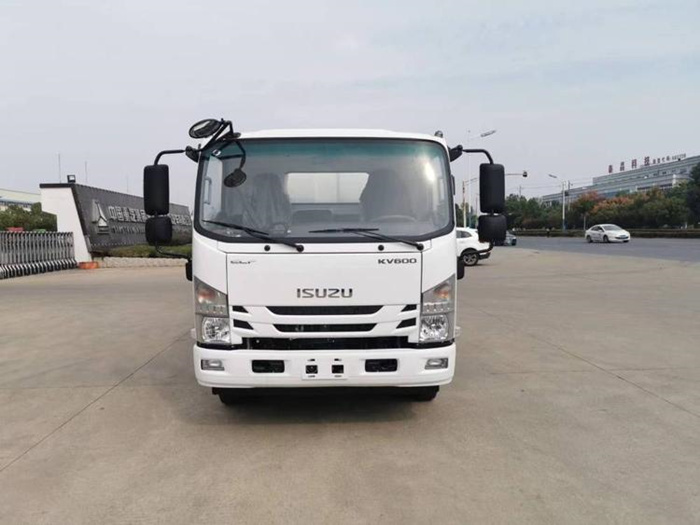 庆铃五十铃8方洗扫车