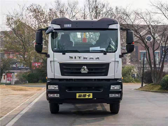 重汽汕德卡单桥套臂垃圾车