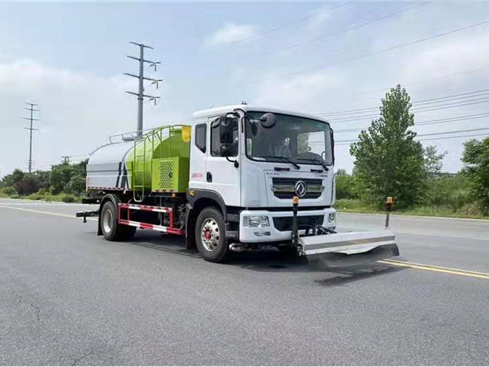 东风D9国六路面清洗车