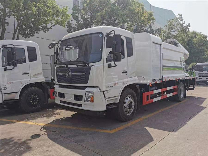 东风天锦多功能抑尘车