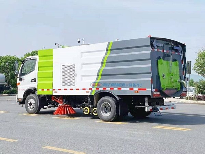 江淮8方洗扫车