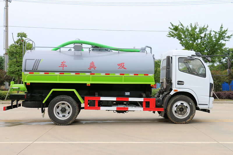 东风大福瑞卡9方吸粪车