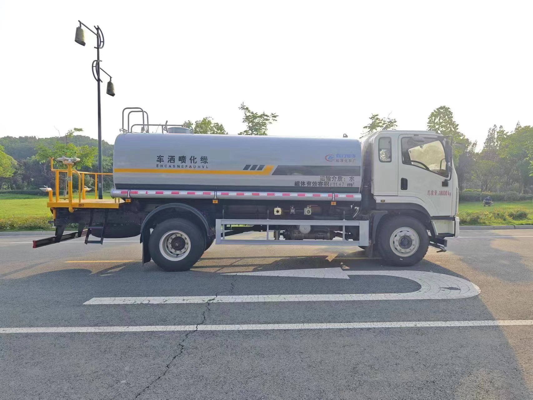 陕汽15方洒水车