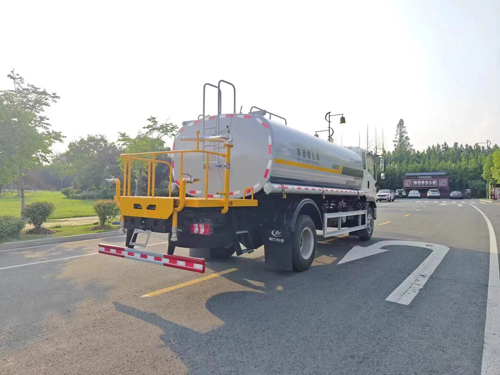 陕汽15方洒水车