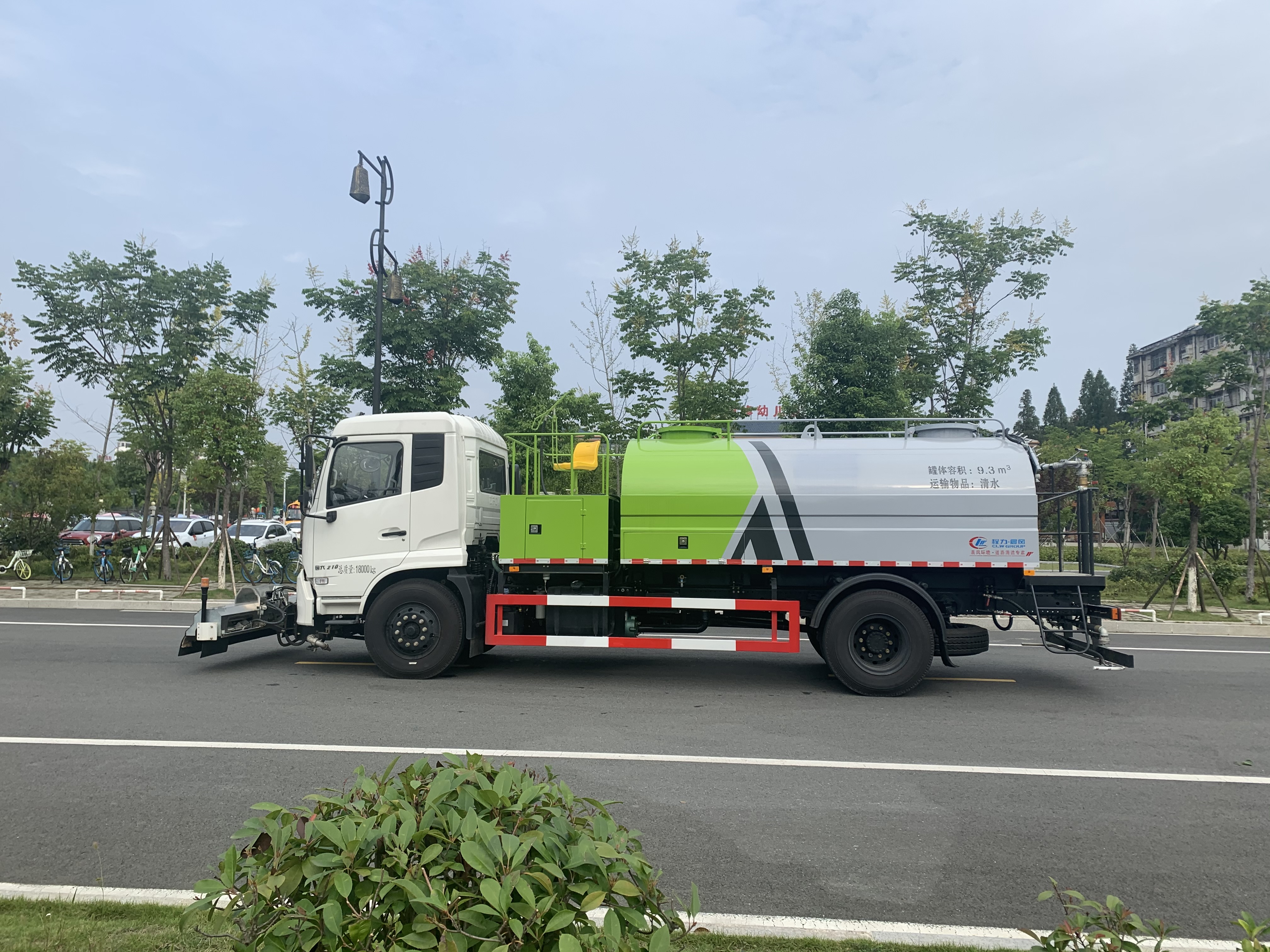 东风天锦国六路面清洗车