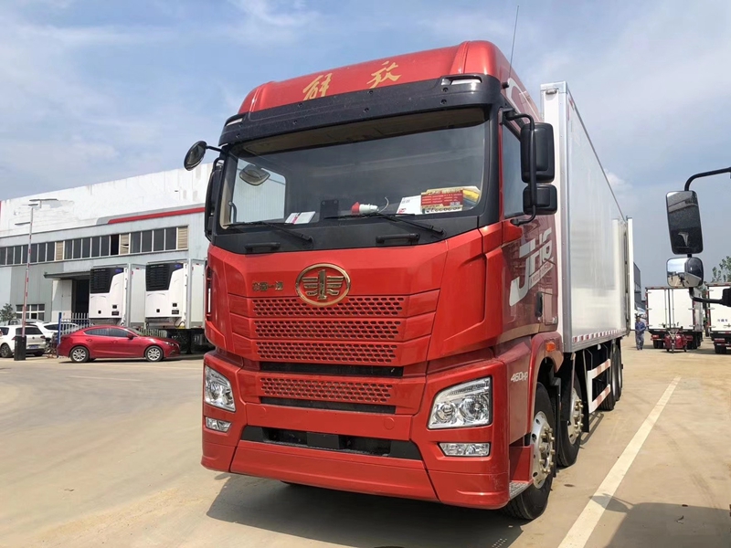 解放JH6前四后八冷藏车