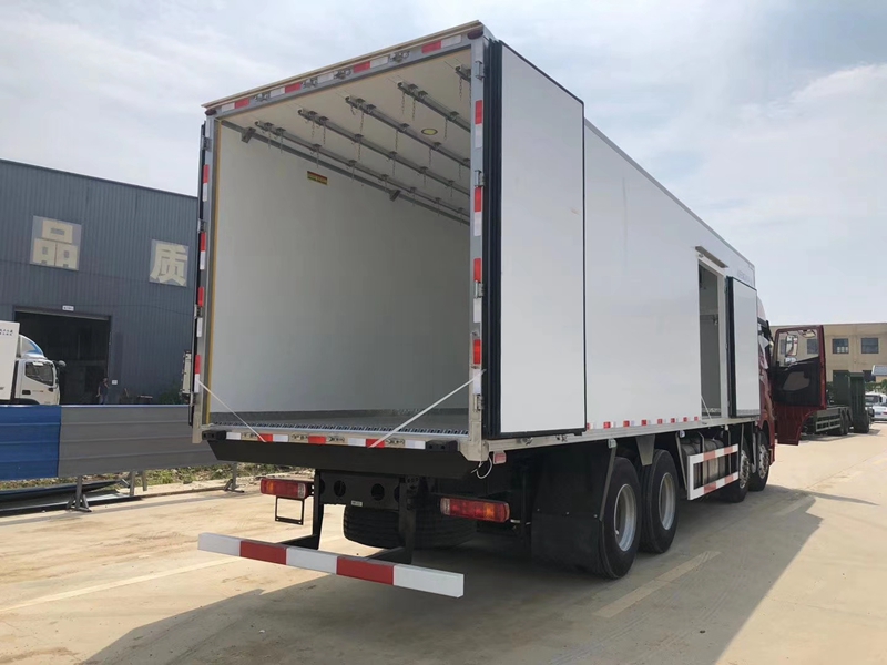 解放JH6前四后八冷藏车