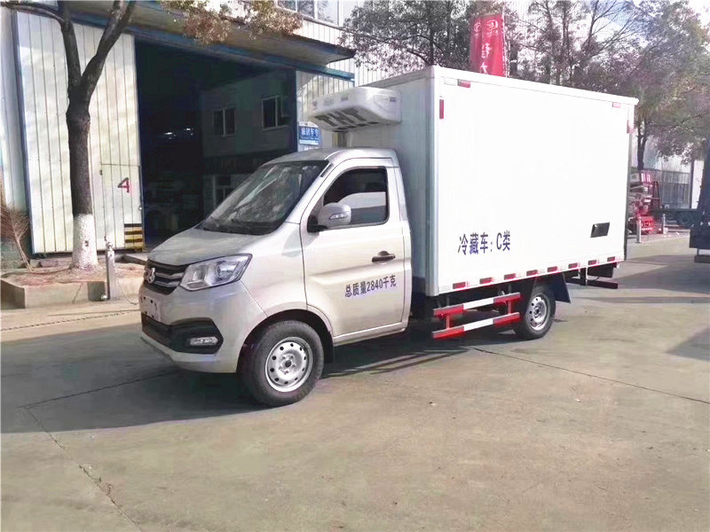 3米长安跨越王冷藏车