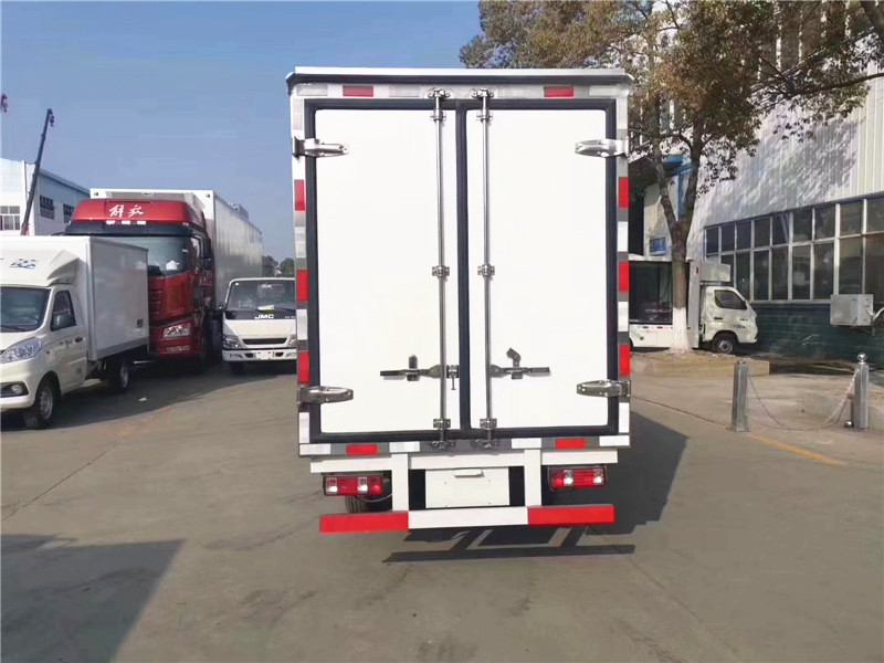 3米长安跨越王冷藏车
