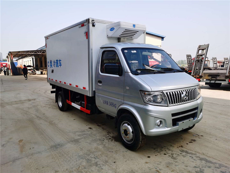 3.3米长安神琪冷藏车