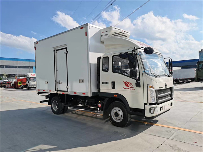  重汽豪沃潍柴冷藏车160马力