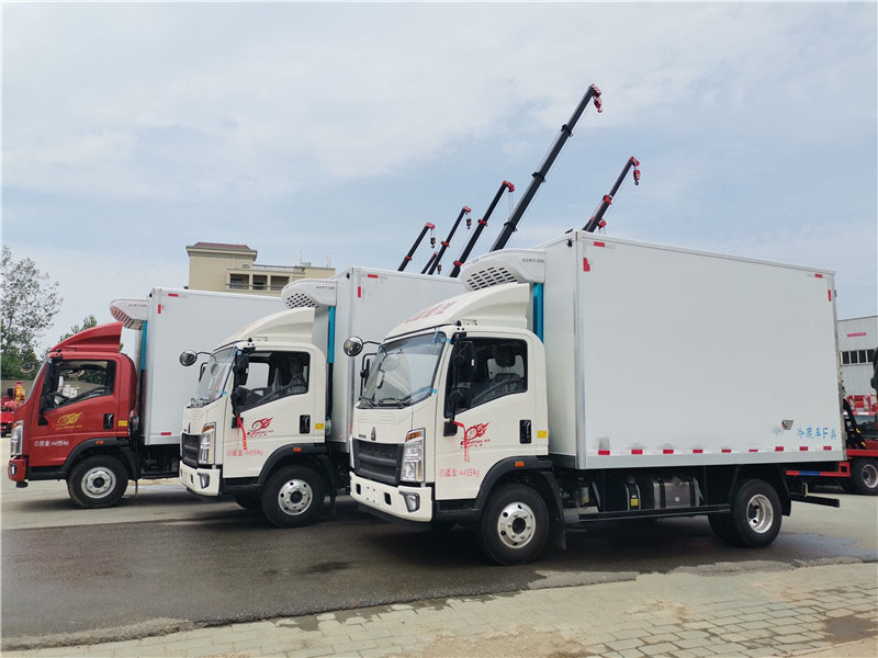 重汽豪沃冷藏车
