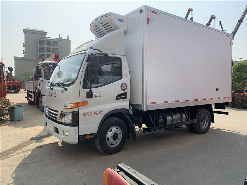  江淮骏铃V6冷藏车