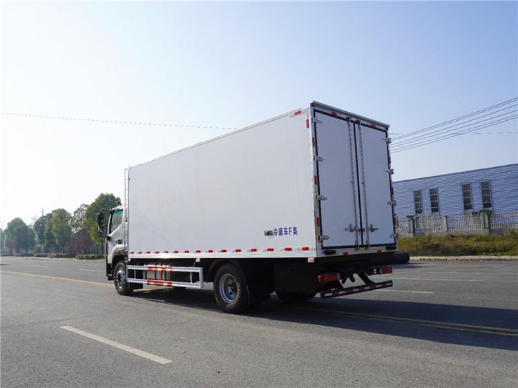 6.6米福田欧马可冷藏车
