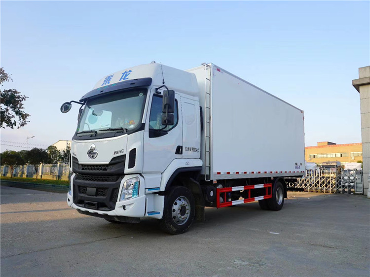 6.8米柳汽乘龙冷藏车