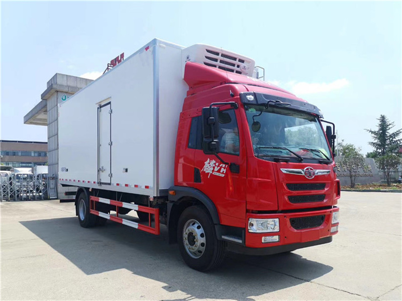 6.75米解放麟VH冷藏车