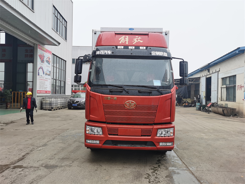 解放J6L冷藏车高顶双卧