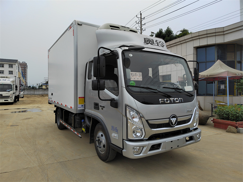 福田奥铃排半冷藏车
