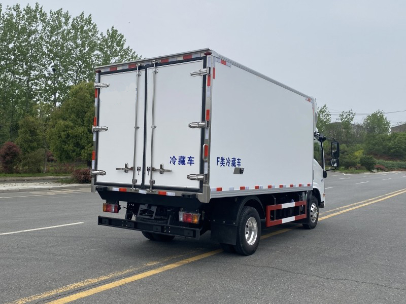 庆铃五十铃冷藏车