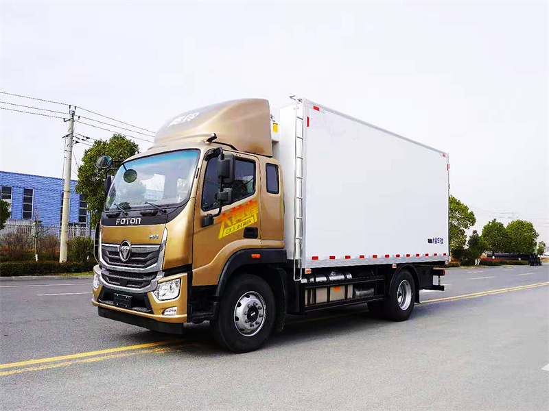 5.3米福田奥铃大黄蜂冷藏车