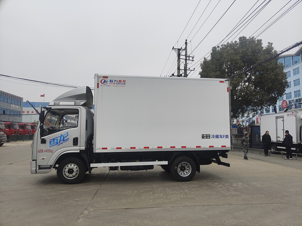 陕汽徳龙雪龙K1冷藏车