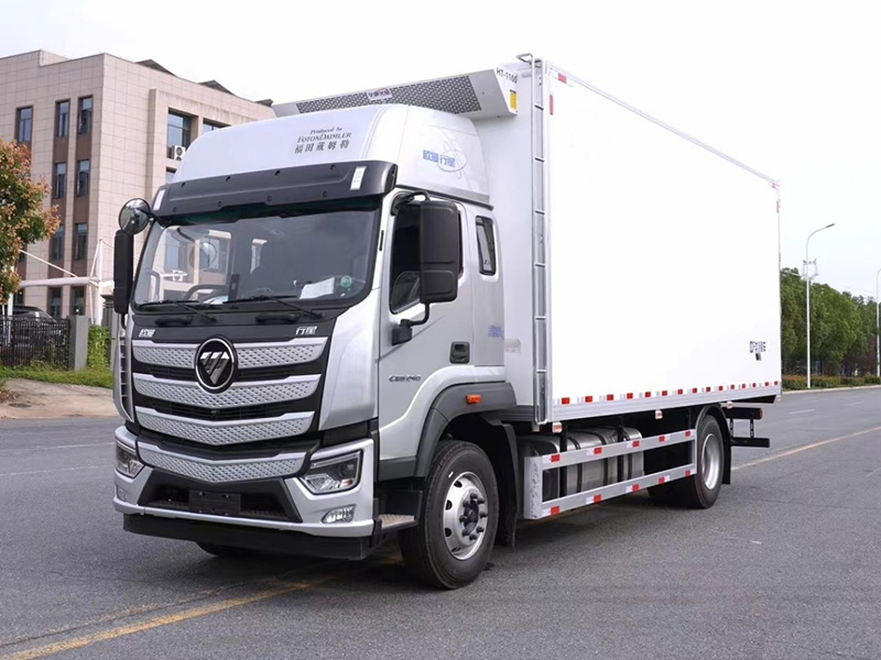 6.8米福田欧曼行星240冷藏车