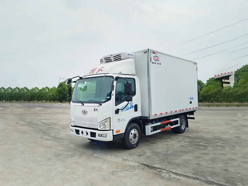 解放J6F“冰冰”冷藏车