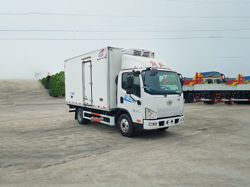 解放J6F“冰冰”冷藏车