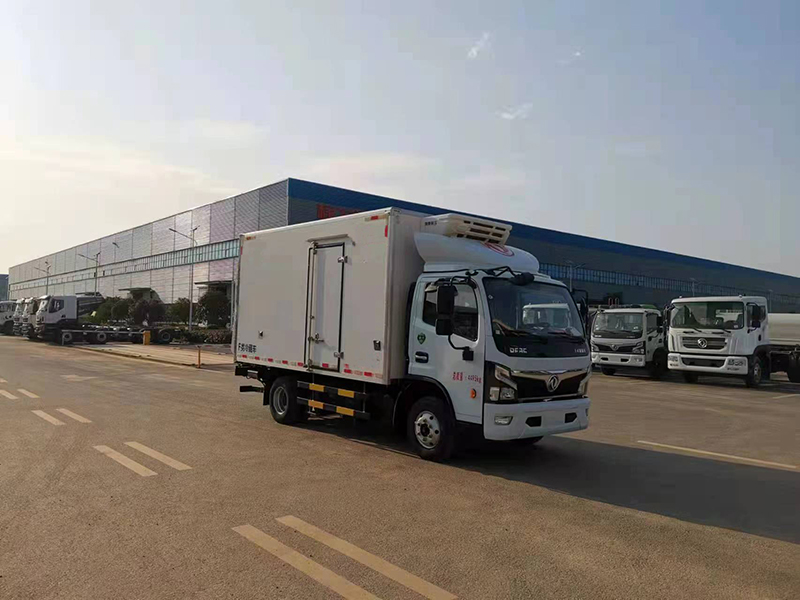 东风福瑞卡混动冷藏车