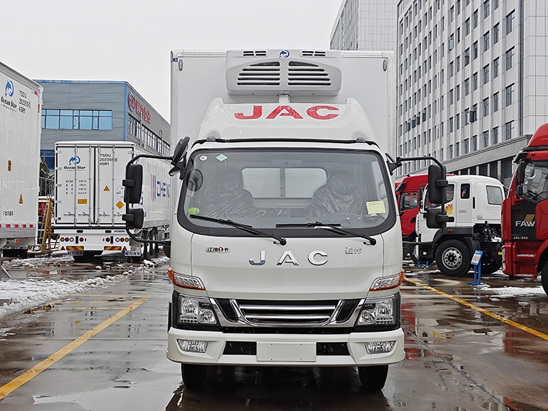 江淮骏铃V5天然气冷藏车