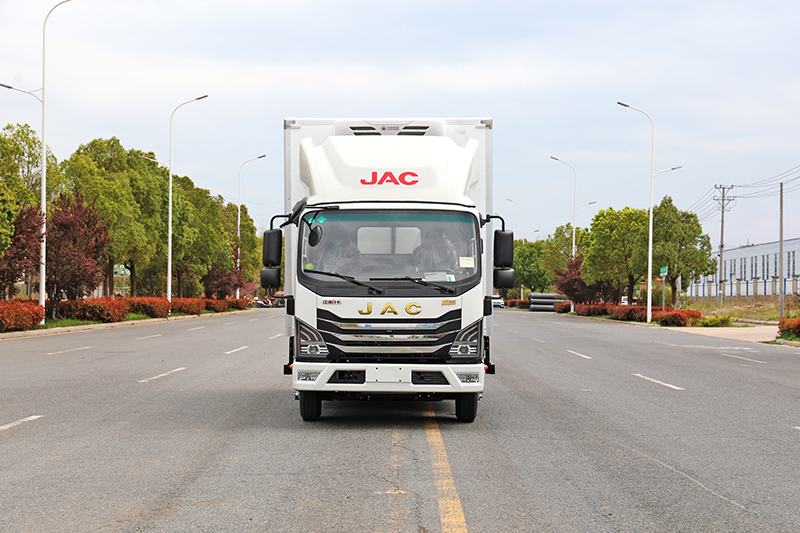 江淮运多多CNG/汽油可切换双燃料冷藏车