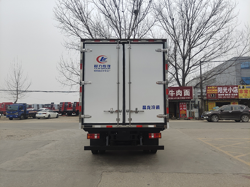 陕汽德龙雪龙K1冷藏车自动档