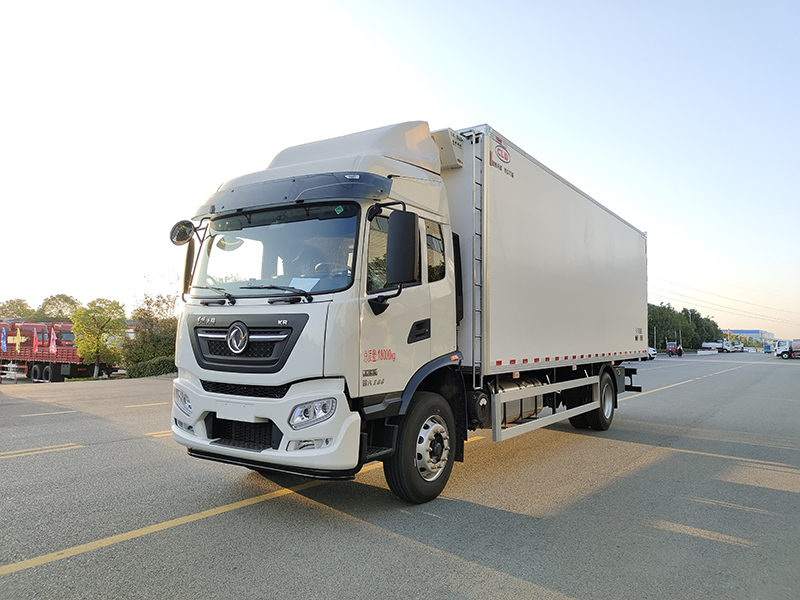 6.8米东风天锦冷藏车260马力或者290马力