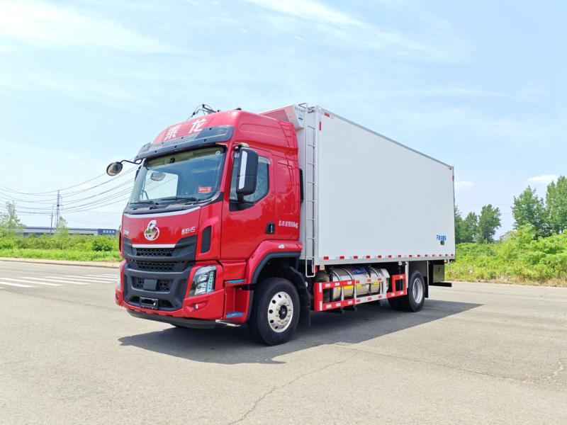 6.8米柳汽乘龙LNG天然气冷藏车