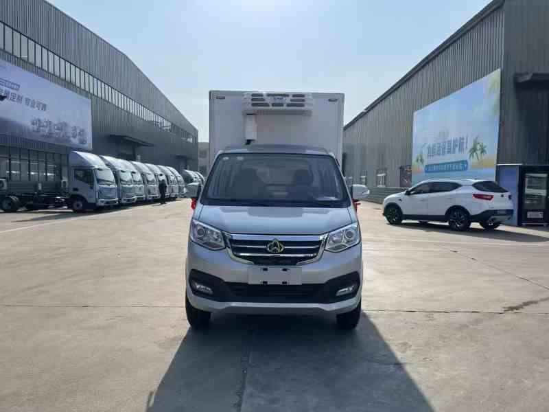 长安跨越王金标T3（后单轮）冷藏车