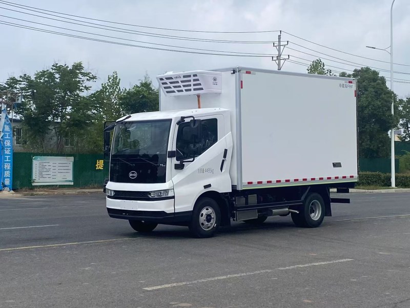 比亚迪T5DM混动冷藏车